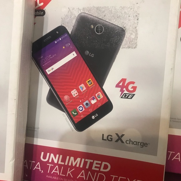 Phones - Picture 4 of 5